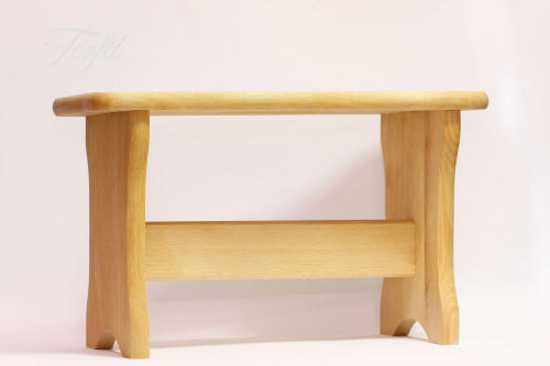 chaises, tables